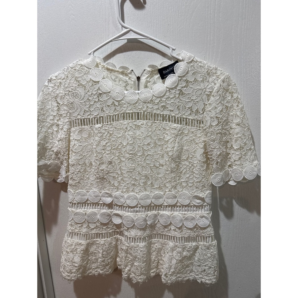 Bardot White Floral Lace Peplum Top Short Sleeve Guipure Blouse US 6 S